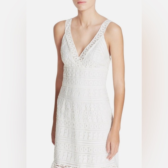 DVF TIANA SLEEVELESS LACE FLOUNCE DRESS Diana Von Furstenberg - Picture 6 of 16